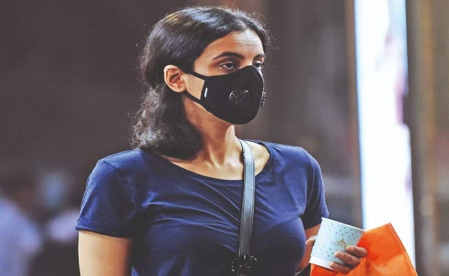 Coronavirus : अमेरिका के बाद भारत सरकार ने भी कहा 'घर पर बना मास्क' लगाने को