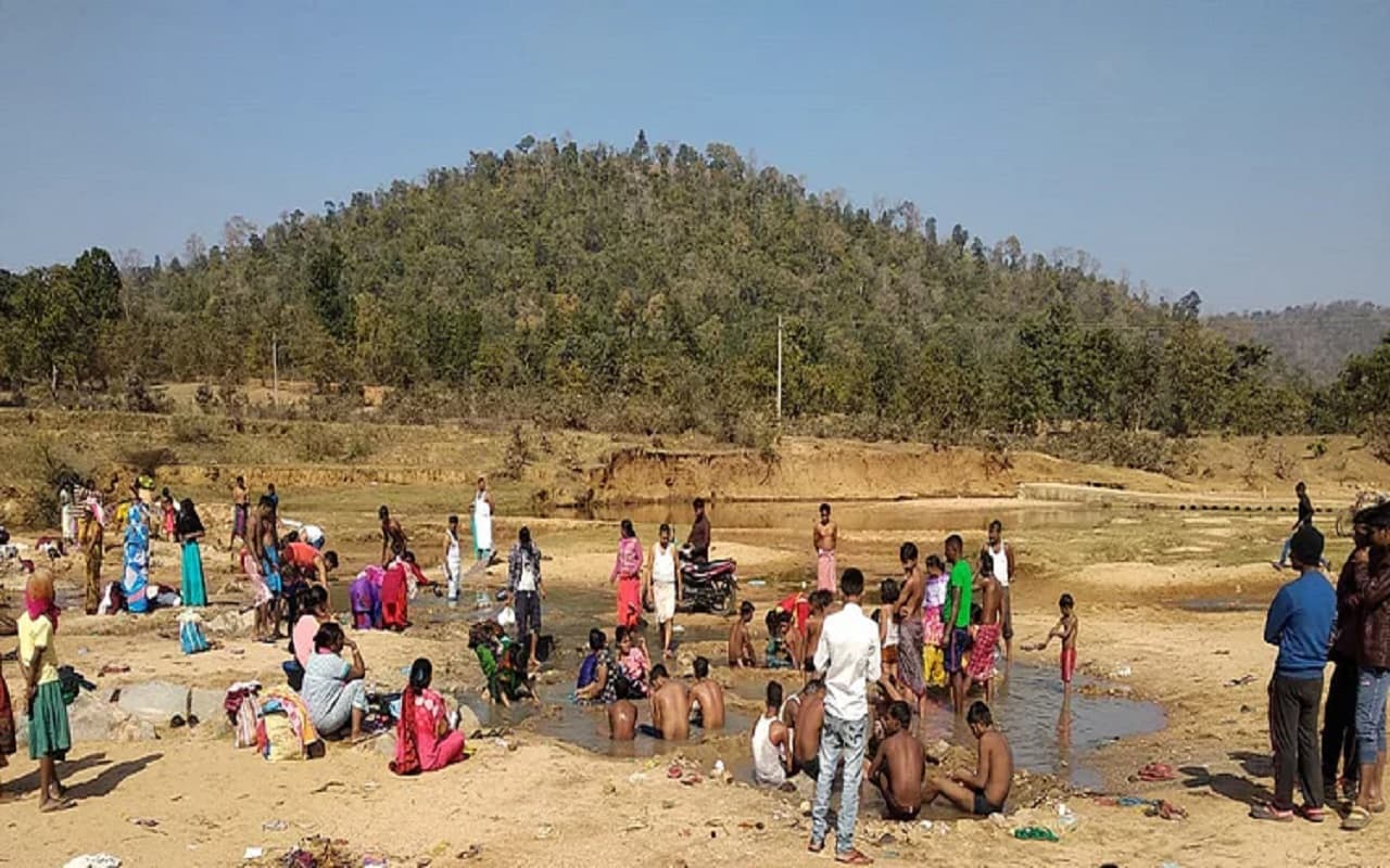 Jharkhand Tourist Places: झारखंड की एक ऐसी नदी, जिसमें नहाने से दूर हो जाते हैं सारे चर्म रोग