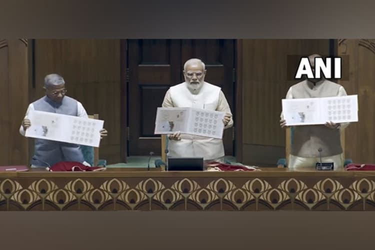 समय की मांग थी संसद की नयी इमारत, बोले पीएम मोदी- 140 करोड़ देशवासियों के सपनों का प्रतिबिंब