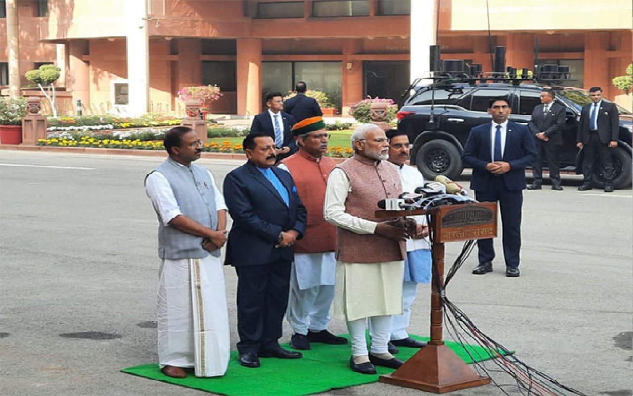 शीतकालीन सत्र: PM मोदी ने संसद चलाने में सभी दलों से मांगा सहयोग, कहा-अमृत काल में लगातार आगे बढ़ रहा देश