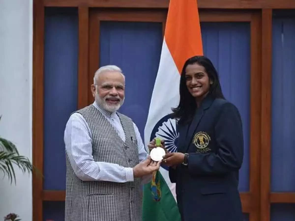 ओलंपिक से पहले पीवी सिंधु को छोड़नी पड़ी आइसक्रीम, PM मोदी बोले- सफलता के बाद मैं भी साथ में आइसक्रीम खाऊंगा