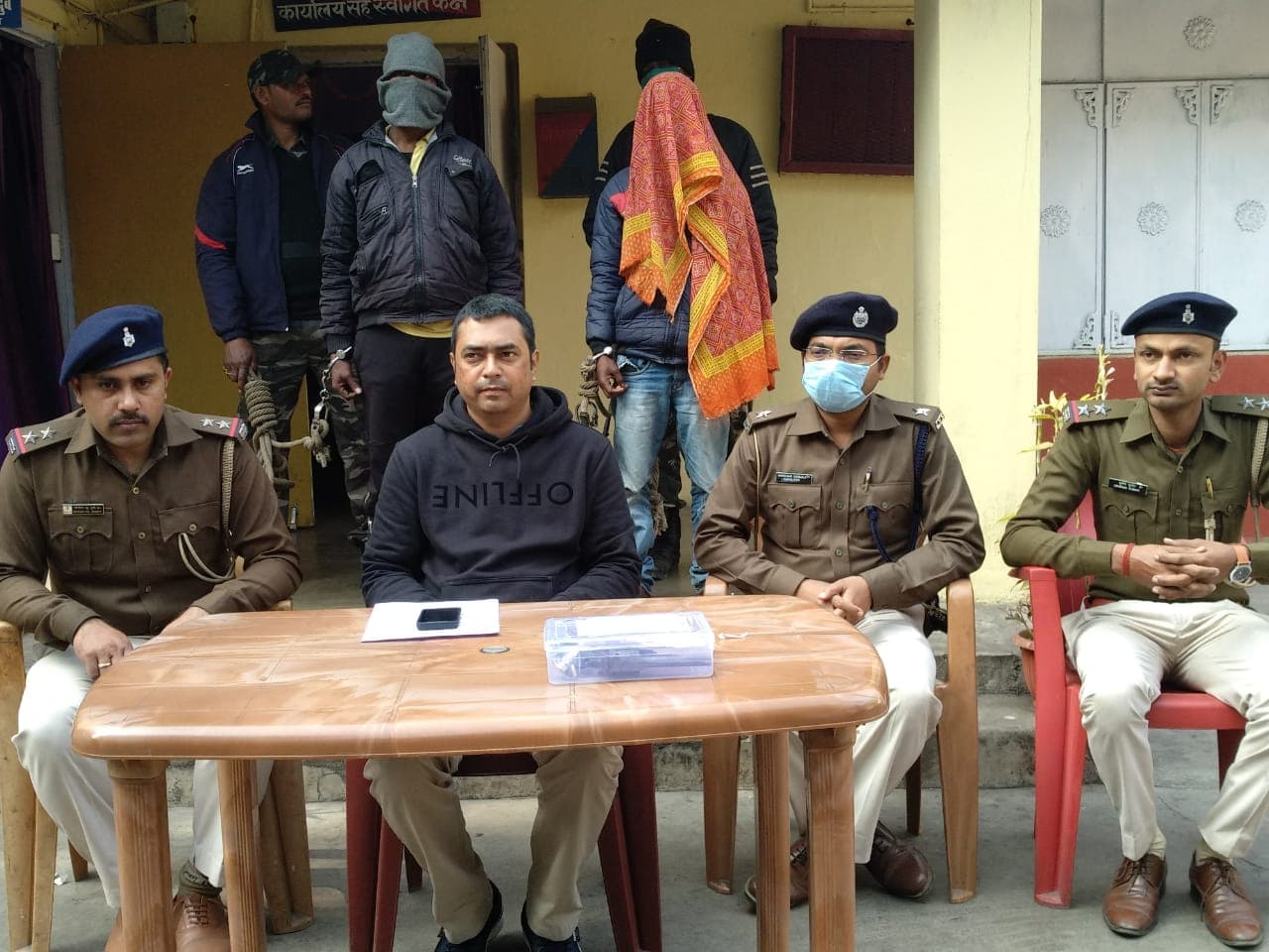 Jharkhand Naxal Breaking News : झारखंड में नक्सली संगठन टीएसपीसी का कमांडर समेत दो हथियार के साथ गिरफ्तार, चतरा पुलिस ने भेजा जेल