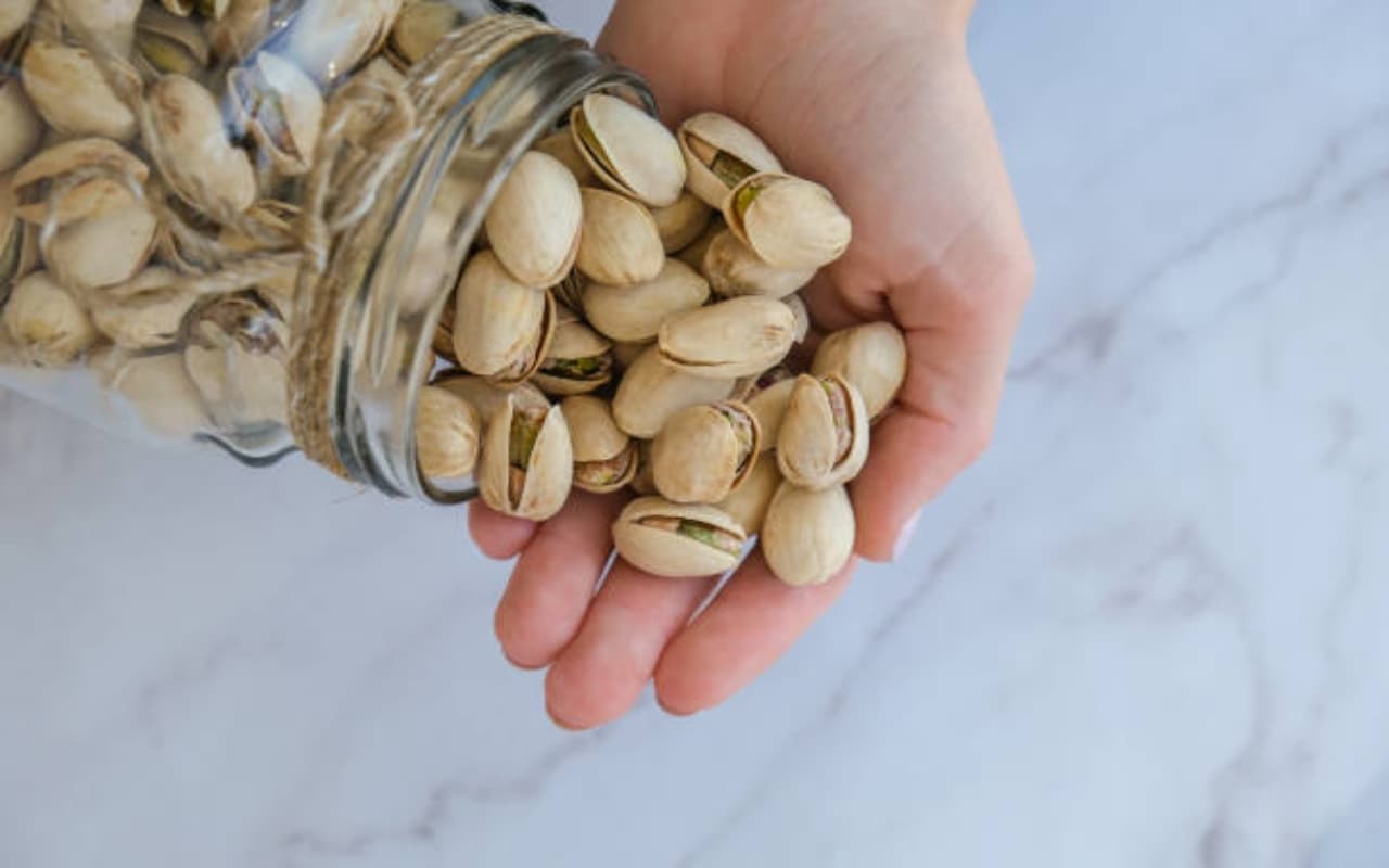 PHOTOS: पोषक तत्वों से भरपूर पिस्ता, वेट लॉस से लेकर करता है ब्लड शुगर कंट्रोल