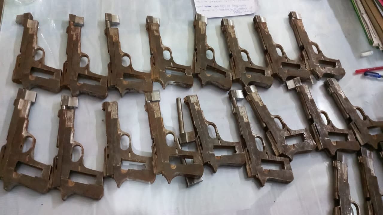 Bihar: मुंगेर के हथियार तस्कर अब भागलपुर में तैयार करने लगे देशी कट्टा, फैजल की फैक्ट्री से खुले बड़े राज