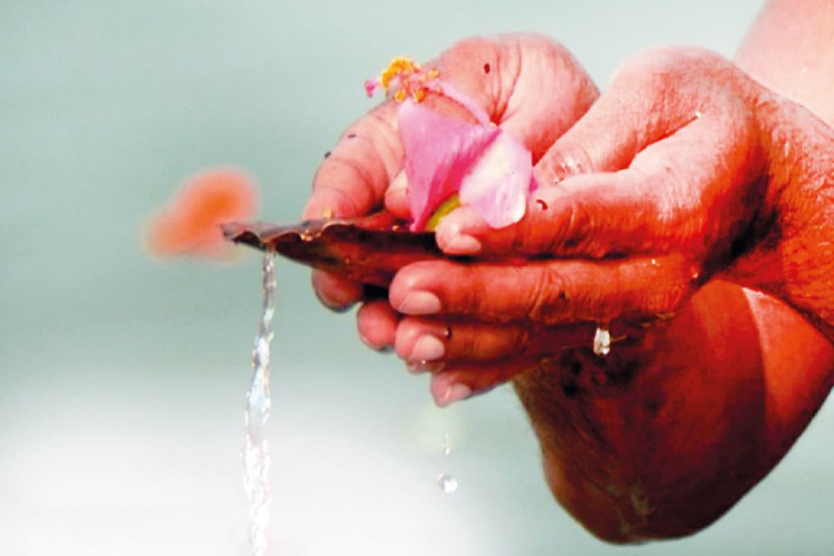 अमोघ कल्याणकारी तिथि है पितृ अमावस्या