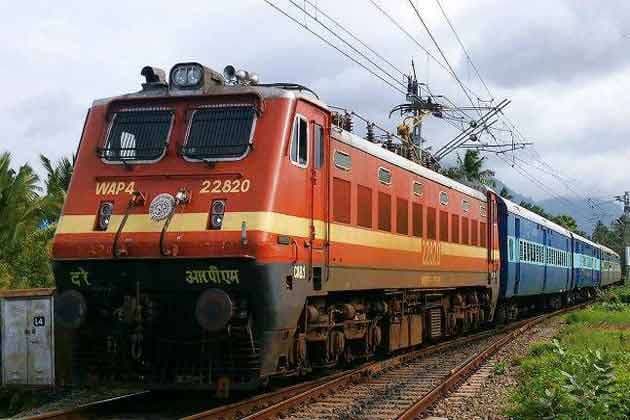 अब बढ़ेगी नरकटियागंज-गोरखपुर रेलखंड पर ट्रेनों की रफ्तार, जानें क्या हो रहा बदलाव