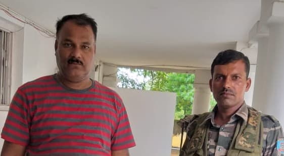 छह हजार रुपये घूस लेते एएसआई गिरफ्तार, पढ़िए केस मैनेज करने के लिए पीड़ित को कैसे दे रहा था धमकी ?