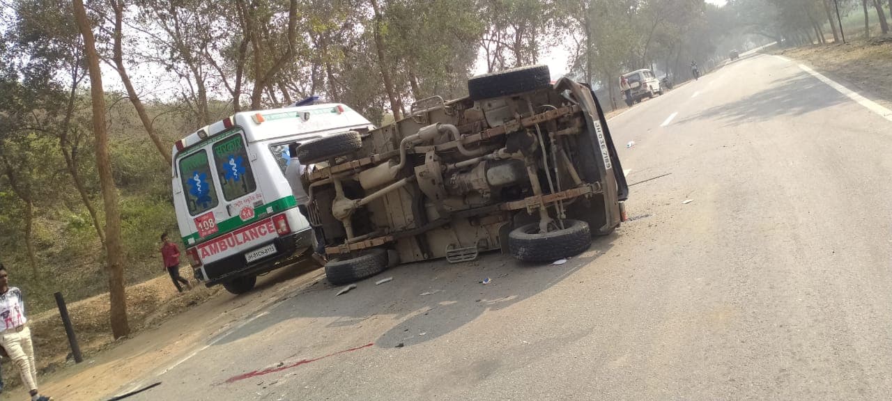 बिहार के औरंगाबाद के सांसद सुशील कुमार सिंह का स्कॉर्ट वाहन झारखंड के पलामू में दुर्घटनाग्रस्त, एक जवान की मौत