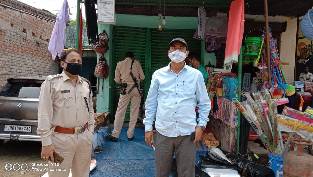 Coronavirus In Jharkhand : लॉकडाउन उल्लंघन मामले में पलामू में बढ़ी सख्ती, सैलून को किया सील