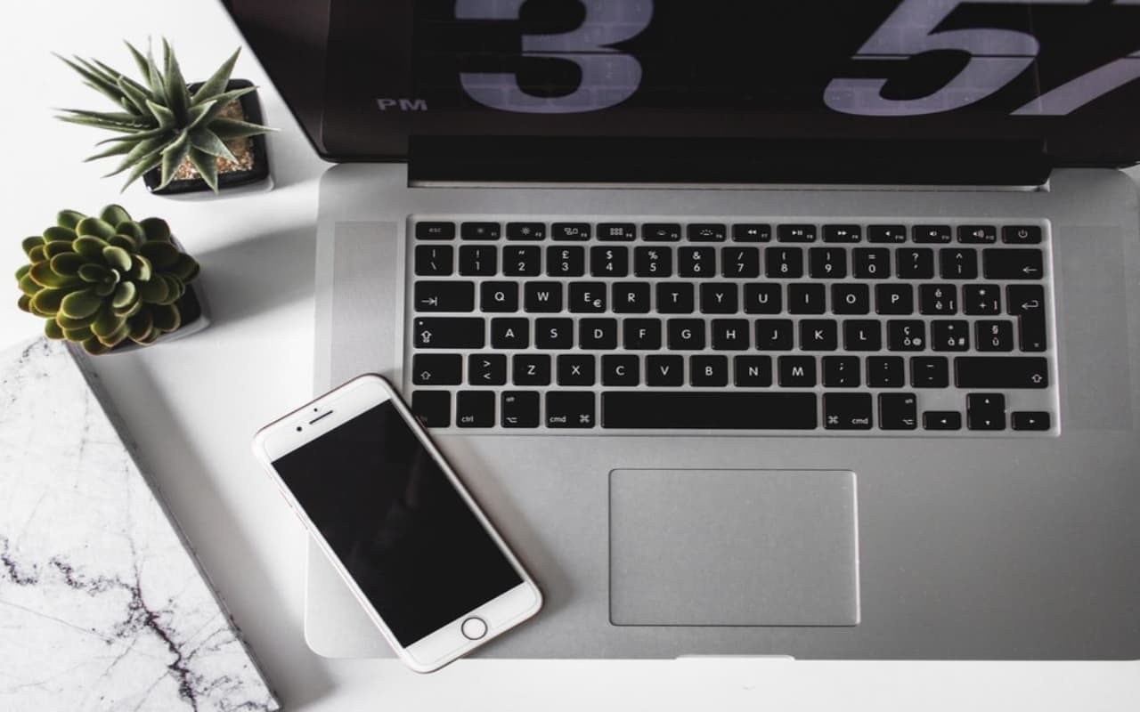 Tech Tips : कंप्यूटर पर कर रहे हों काम और फोन पर आये मैसेज, तो ऐसे करें रिप्लाई