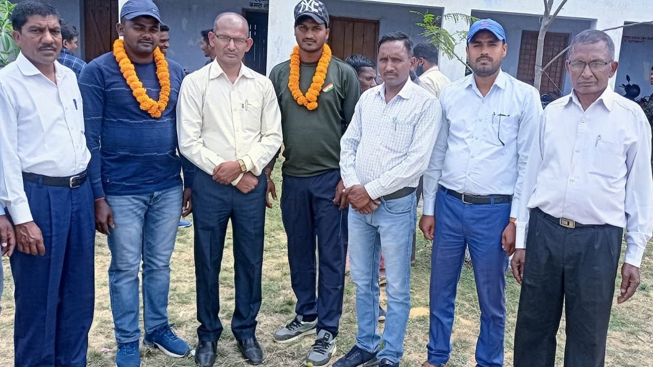 Jharkhand News: 32वीं सीनियर राष्ट्रीय टेनिस बॉल क्रिकेट चैंपियनशिप के लिए नागपुर रवाना हुए खिलाड़ी