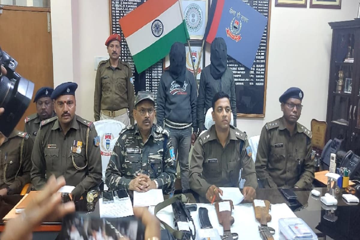 रांची पुलिस को बड़ी सफलता, PLFI का रिजनल कमांडर तिलकेश्वर गोप समेत 2 गिरफ्तार