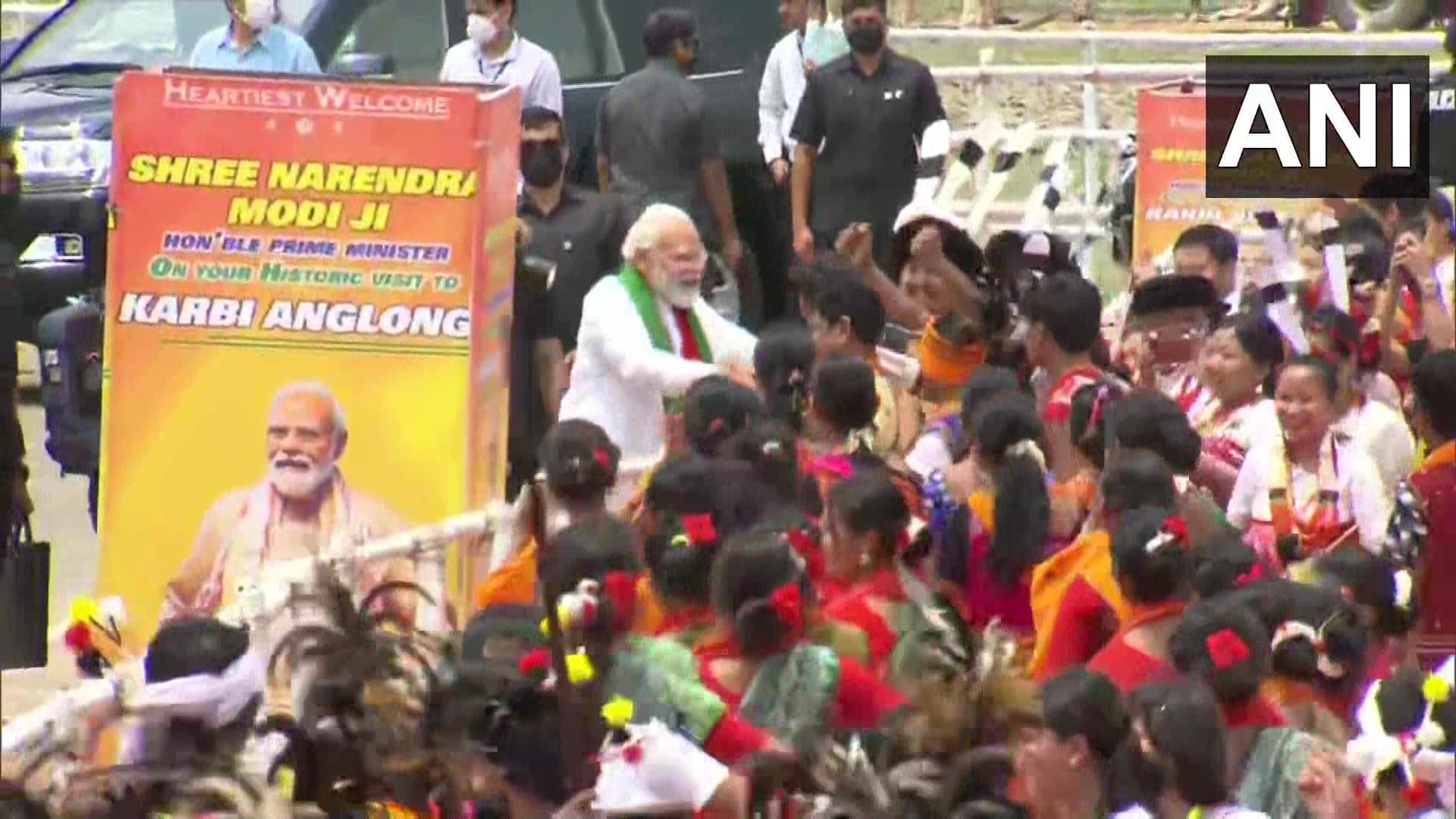 पीएम मोदी ने असम में 7 कैंसर अस्पतालों का किया उद्घाटन, बोले- 8 साल में हिंसा में आई 75 फीसदी कमी