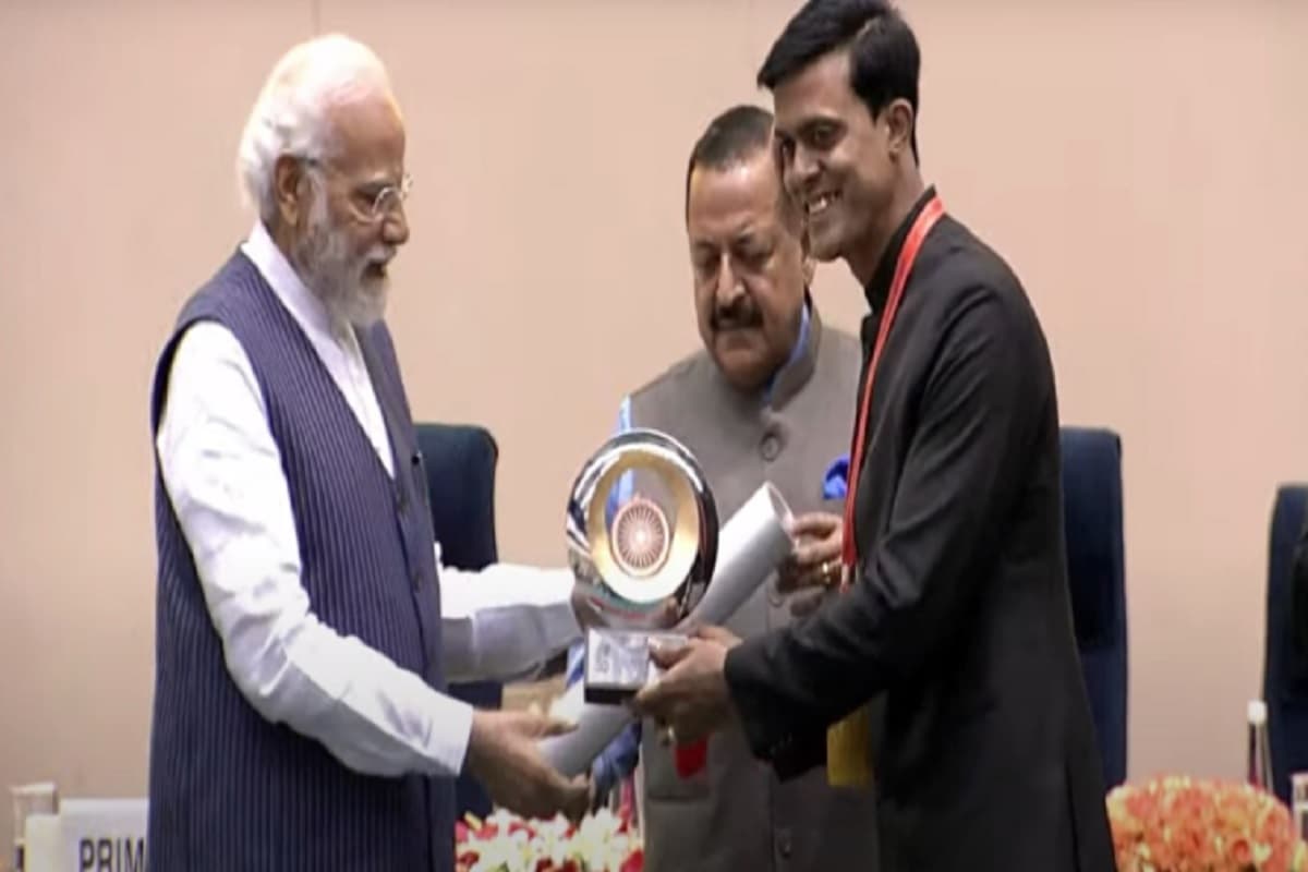 गौरव का पल: गुमला को मिला "प्रधानमंत्री अवार्ड", झारखंड के इतिहास में पहली बार किसी जिले को मिला ये सम्मान