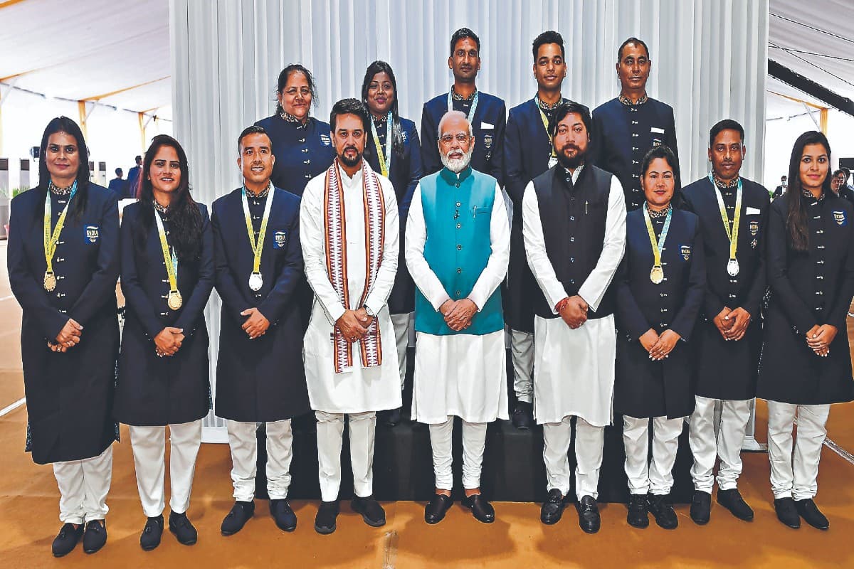 PM मोदी ने लवली चौबे से की बात, कहा- एक गुमनाम खेल लॉन बॉल को अब सब जानते हैं, यही हमारा सेलिब्रेशन PM मोदी ने लवली चौबे से की बात, कहा- एक गुमनाम खेल लॉन बॉल को अब सब जानते हैं, यही हमारा सेलिब्रेशन
