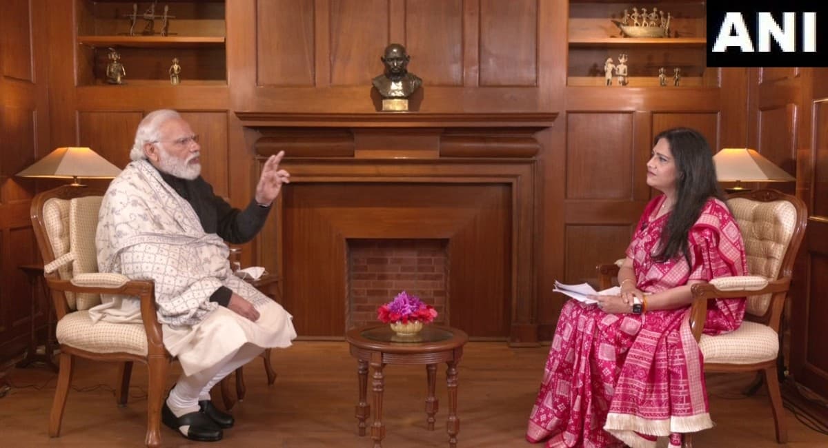 गुजरात से दो गधे आये हैं, यूपी के दो लड़कों ने अहंकार में कहा था : पीएम नरेंद्र मोदी