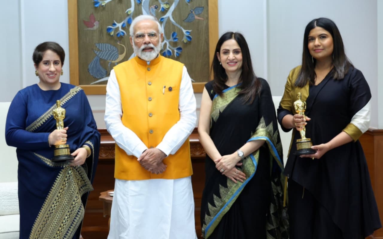 PM Modi US Visit: पीएम मोदी बोले- कॉपीराइट व रॉयल्टी से फ्री है योग, वाशिंगटन डीसी पहुंचे