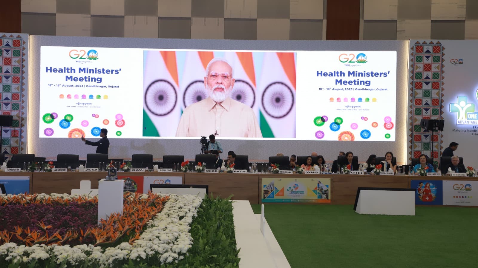 पर्यावरण और आम जनों की सेहत को बेहतर बनाने के लिए पारंपरिक चिकित्सा पद्धति अपनाना समय की मांग : नरेंद्र मोदी