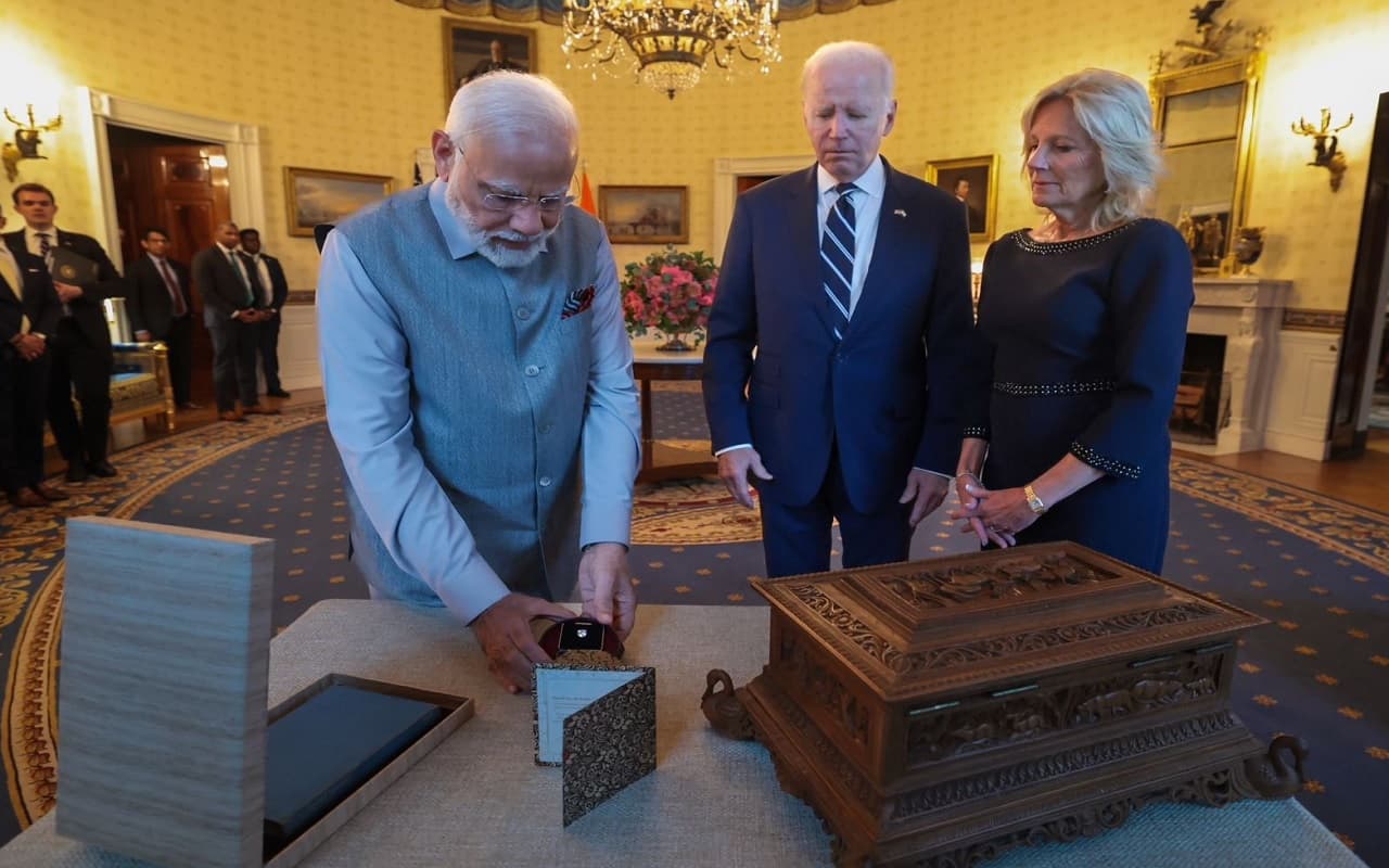 PM Modi Special Gifts: झारखंड का रेशमी कपड़ा, पंजाब का घी, पीएम मोदी ने बाइडेन को दिये 10 अनोखे गिफ्ट