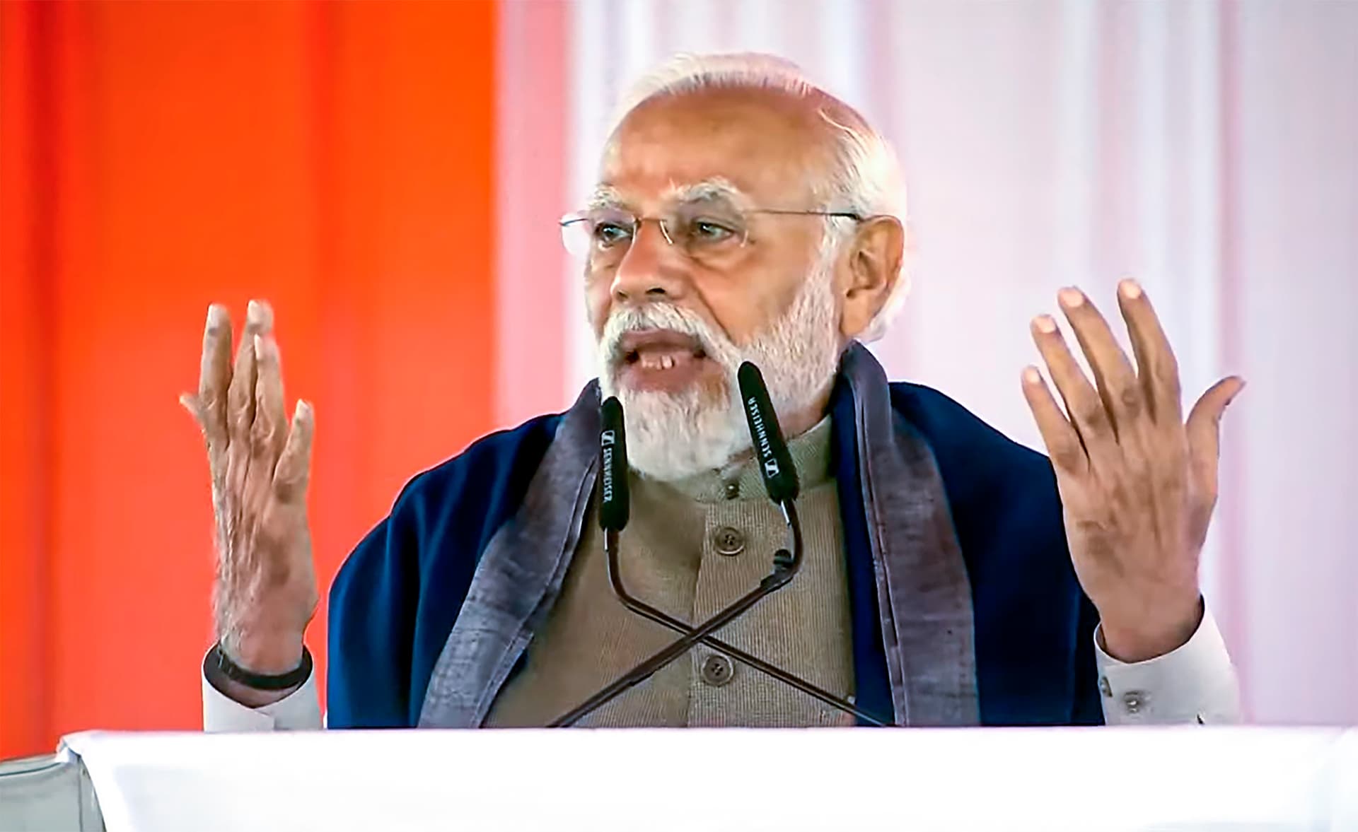 Heeraben Hospitalised: पीएम नरेंद्र मोदी की मां हीराबेन की तबीयत खराब, अस्पताल में भर्ती, हालत स्थिर
