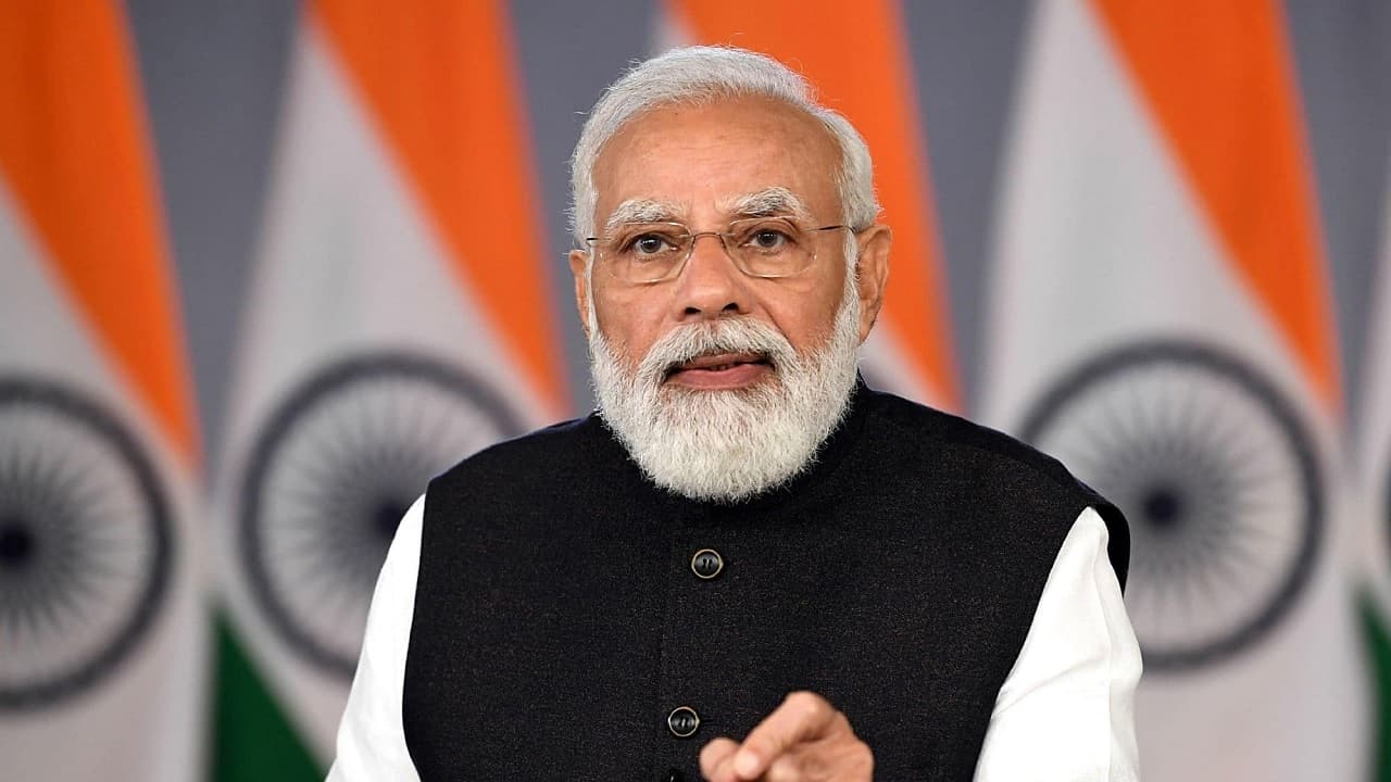7th Pay Commission: मोदी सरकार ने केंद्रीय कर्मचारियों के DA में की 3 % की बढ़ोतरी, 34% हुआ महंगाई भत्ता