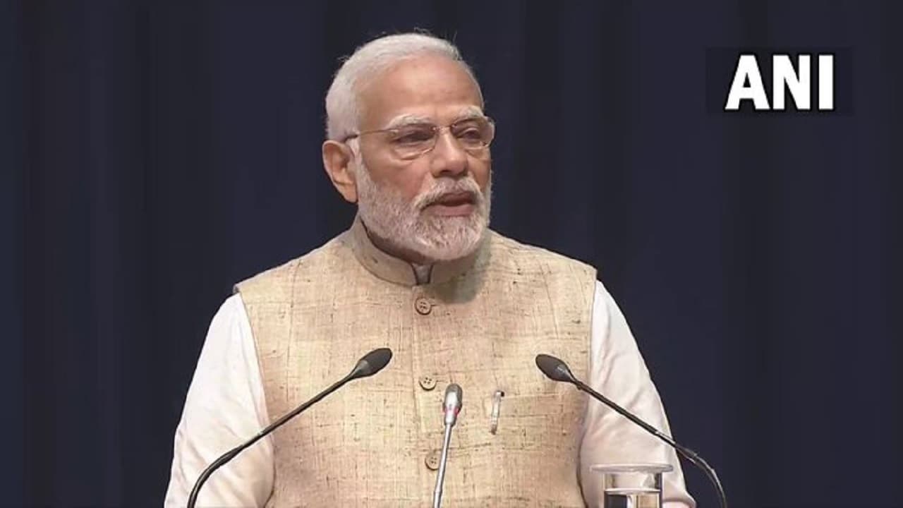 Constitution Day पर बोले PM मोदी, मानवता पर दुश्मनों का सबसे बड़ा आघात था 26/11 मुंबई आतंकी हमला