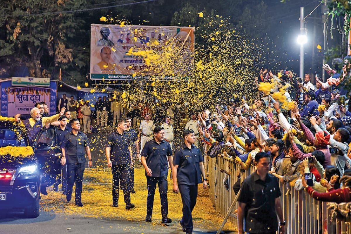 प्रधानमंत्री मोदी के स्वागत में रांचीवासियों ने बिछा दिये थे फूल, उनके आगमन पर ऐसा था शहर का नजारा