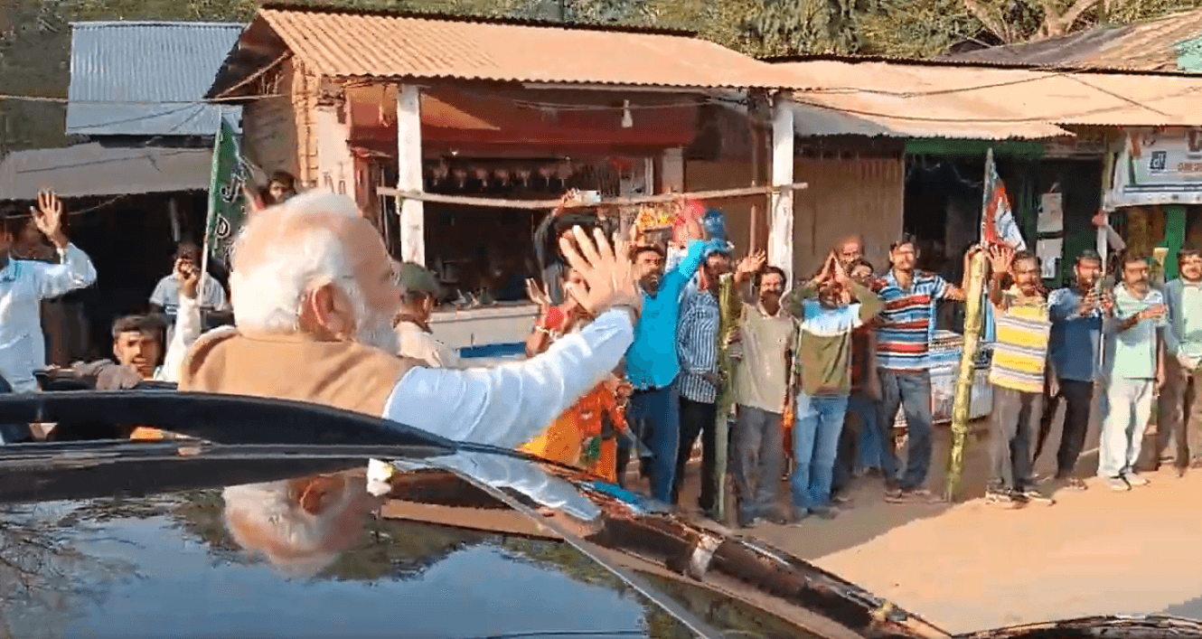 कांग्रेस और वाम दल को सत्ता की भूख, PM Modi ने किया अगरतला में रोड शो, कहा- त्रिपुरा को दोनों कर देंगे बर्बाद