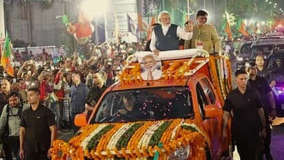 Karnataka: शिवमोगा में कांग्रेस पर बरसे पीएम मोदी, कहा- डरी हुई है पार्टी