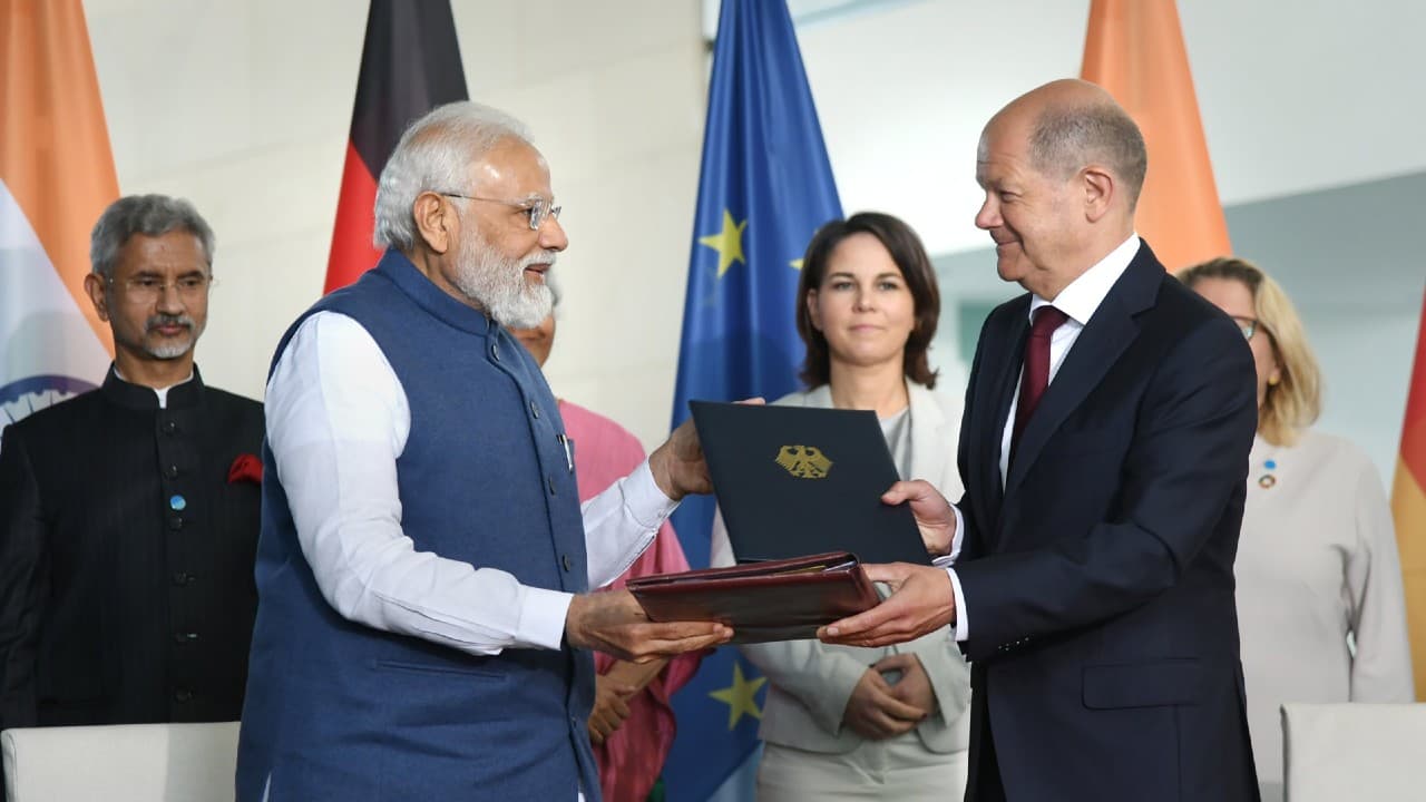 PM Modi Europe Tour: पहली बार मिले पीएम मोदी-जर्मन चांसलर शॉल्ज, कहा- व्यापार को नयी ऊंचाई पर ले जायेंगे