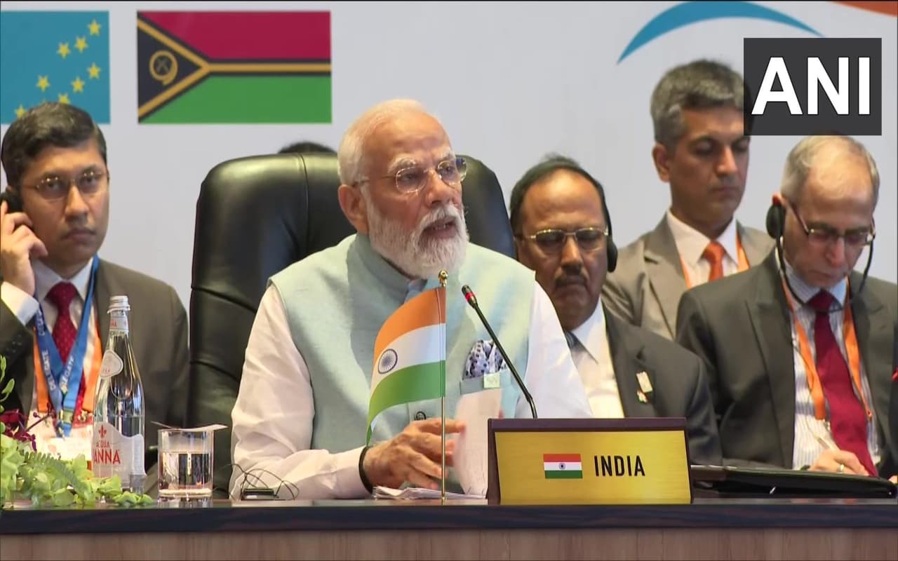 पापुआ न्यू गिनी में पीएम मोदी ने की कोरोना पर बात, कहा- महामारी के दौरान सभी ने देखी भारत की भूमिका