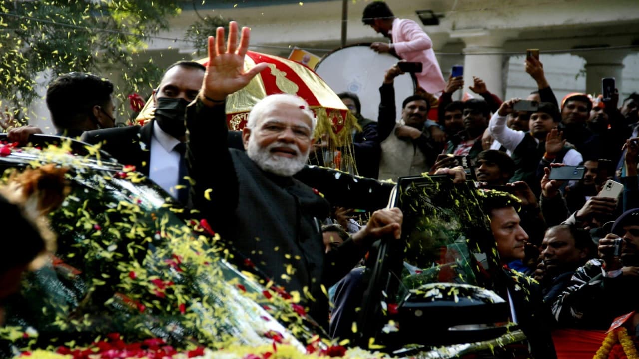 PM Modi Road Show: पीएम मोदी के रोड शो में उमड़ा जनसैलाब, बीजेपी कार्यसमिति की बैठक में हुए शामिल