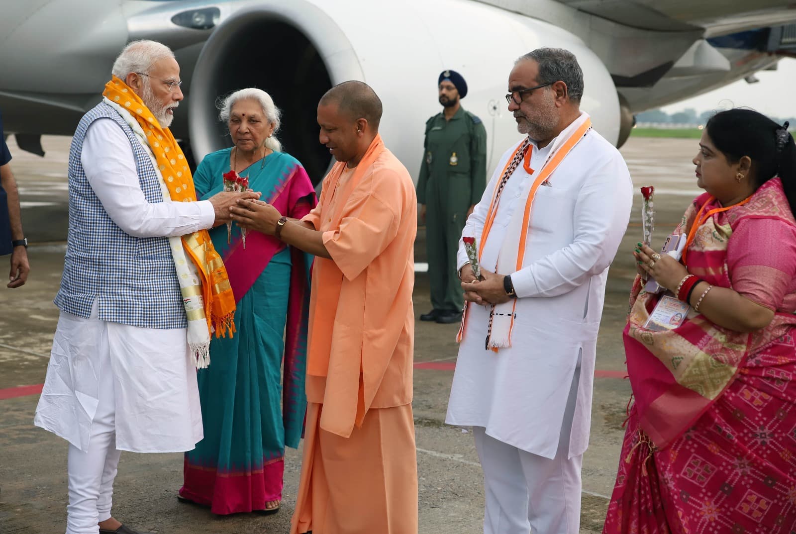 PM Modi Varanasi Visit: पीएम नरेंद्र मोदी ने काशी को दिया इन परियोजनाओं का उपहार, देखें सूची