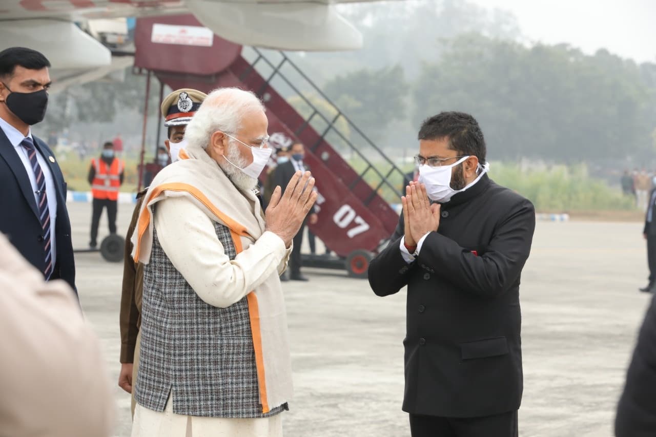 Bareilly News: त्रिशूल एयरबेस पहुंचे PM मोदी, मंत्री-विधायक से जाना सियासी हाल, हेलीकॉप्टर से हल्द्वानी रवाना