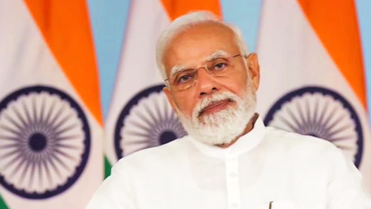 Agneepath Scheme: तीनों सेनाओं के प्रमुखों ने PM मोदी से की मुलाकात, अग्निपथ योजना पर हुई चर्चा