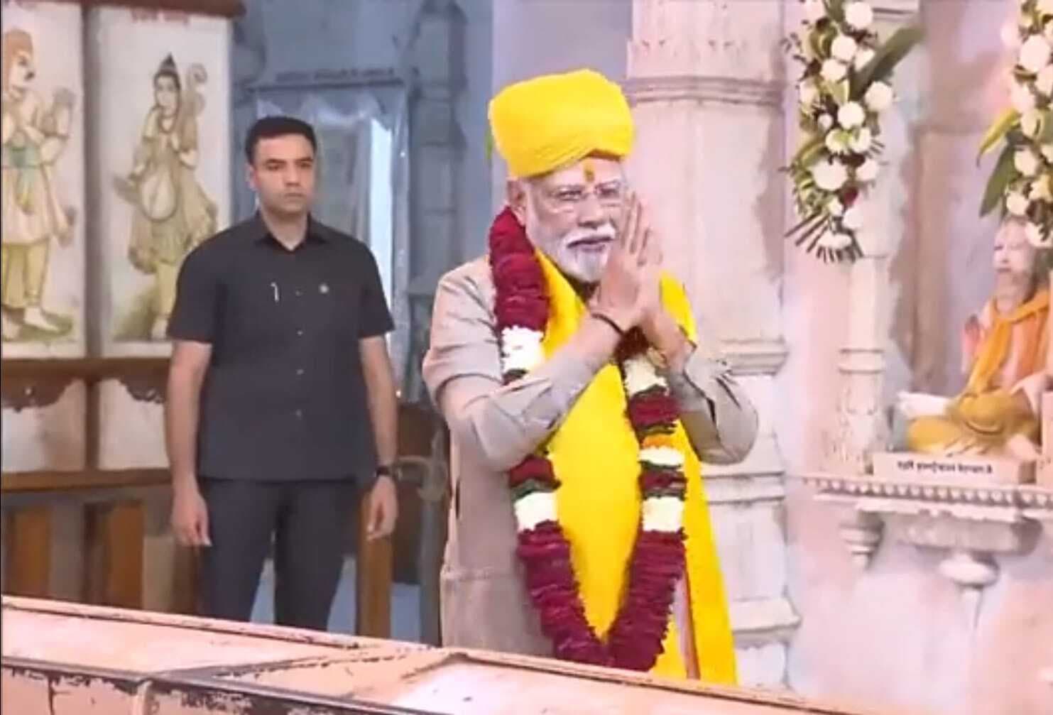 PM Modi Mathura Visit Live : पीएम मोदी ने देखी नृत्य नाटिका, मीराबाई की भक्ति की भावपूर्ण प्रस्तुति