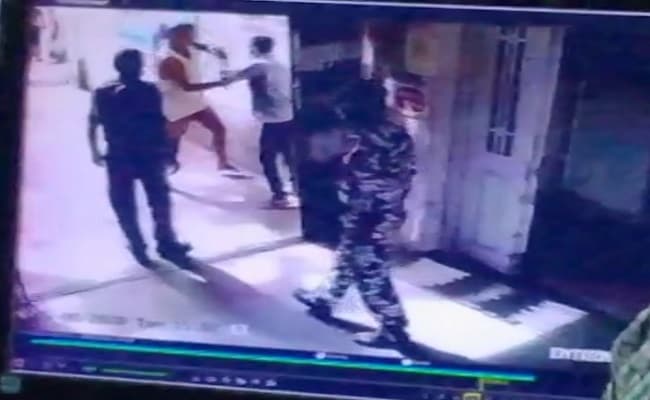 आरजेडी विधायक के भतीजे को पीएमसीएच के सिक्युरिटी गार्ड ने पीटा, आरोपित गार्ड को हटाया गया