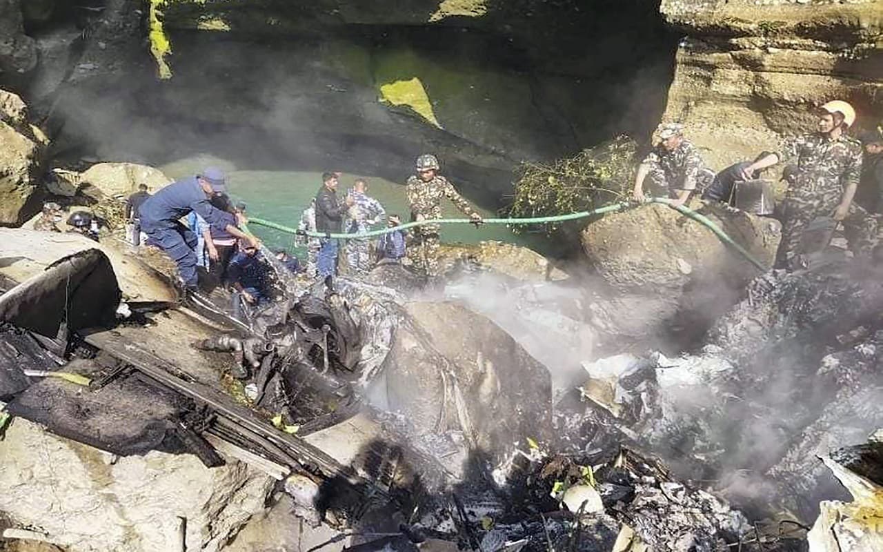 Nepal Plane Crash: प्लेन में सवार सभी 72 लोगों की मौत, 15 साल पुराना था दुर्घटनाग्रस्त विमान