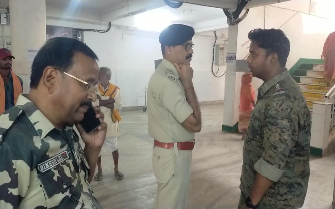 गोड्डा के सुंडमारा नदी की रेत में दबा मिला महिला का सिर और हाथ, पुलिस ने किया जब्त