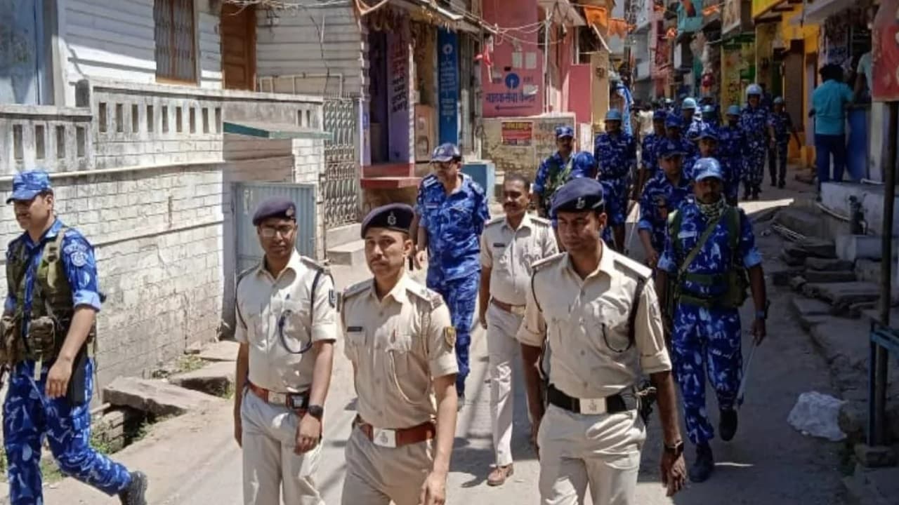 ओडिशा के संबलपुर में हालात हो रहे सामान्य, कर्फ्यू अब भी लागू, इंटरनेट बंद
