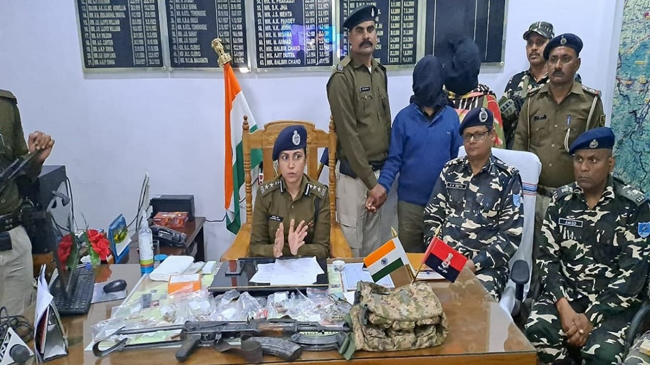 बिहार-झारखंड का वांटेड इनामी नक्सली गिरफ्तार, एक दिन में सात जवानों की ली थी जान, 61 एफआईआर हैं दर्ज