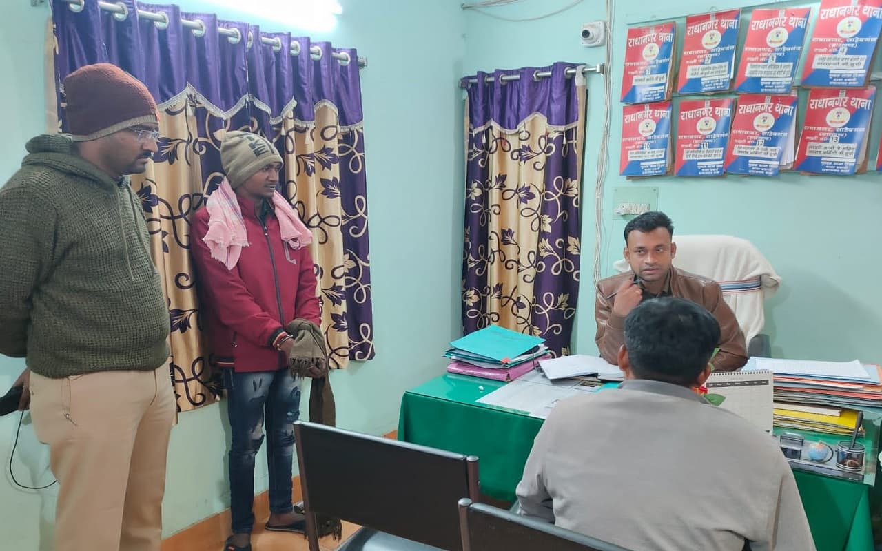 Jharkhand Crime News: सोना चोरी मामले में मुंबई पुलिस ने झारखंड के साहिबगंज से डालिम शेख को दबोचा