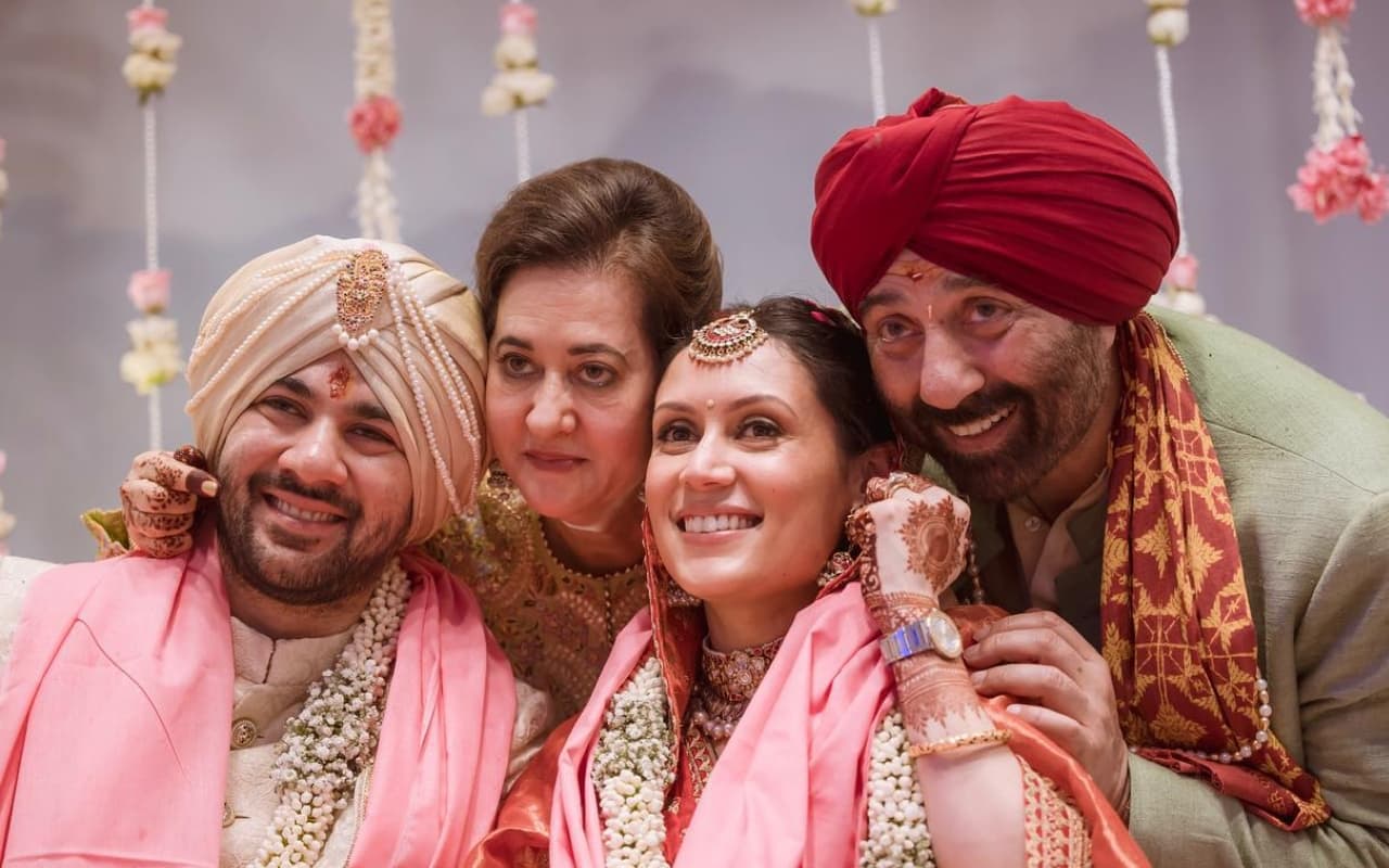 Sunny Deol की बहू द्रिशा और पत्नी पूजा देओल की पहली तसवीर आई सामने, सास-बहू का ये अंदाज आपका दिल जीत लेगा