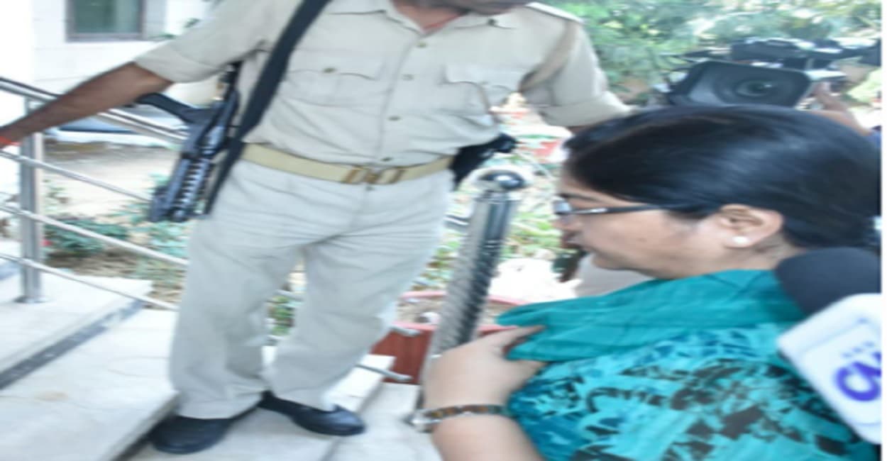 Jharkhand News: IAS अधिकारी पूजा सिंघल आज फिर पहुंची ईडी कार्यालय, कल हुई थी 9 घंटे तक पूछताछ