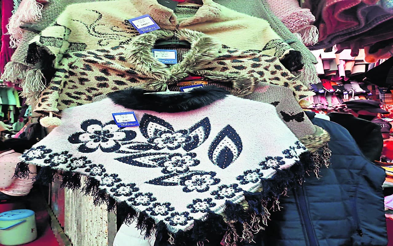 रांची का पोताला मार्केट विंटर फैशन के लिए कलेक्शन का परफेक्ट ठिकाना, देखें तस्वीरें