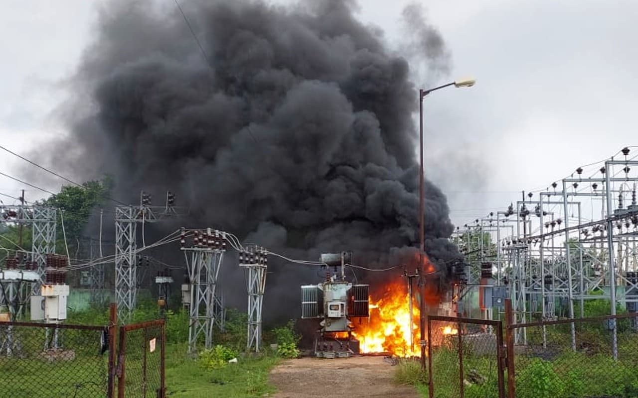 Jharkhand News: गिरिडीह में पावर सब स्टेशन में आग से मची अफरा-तफरी