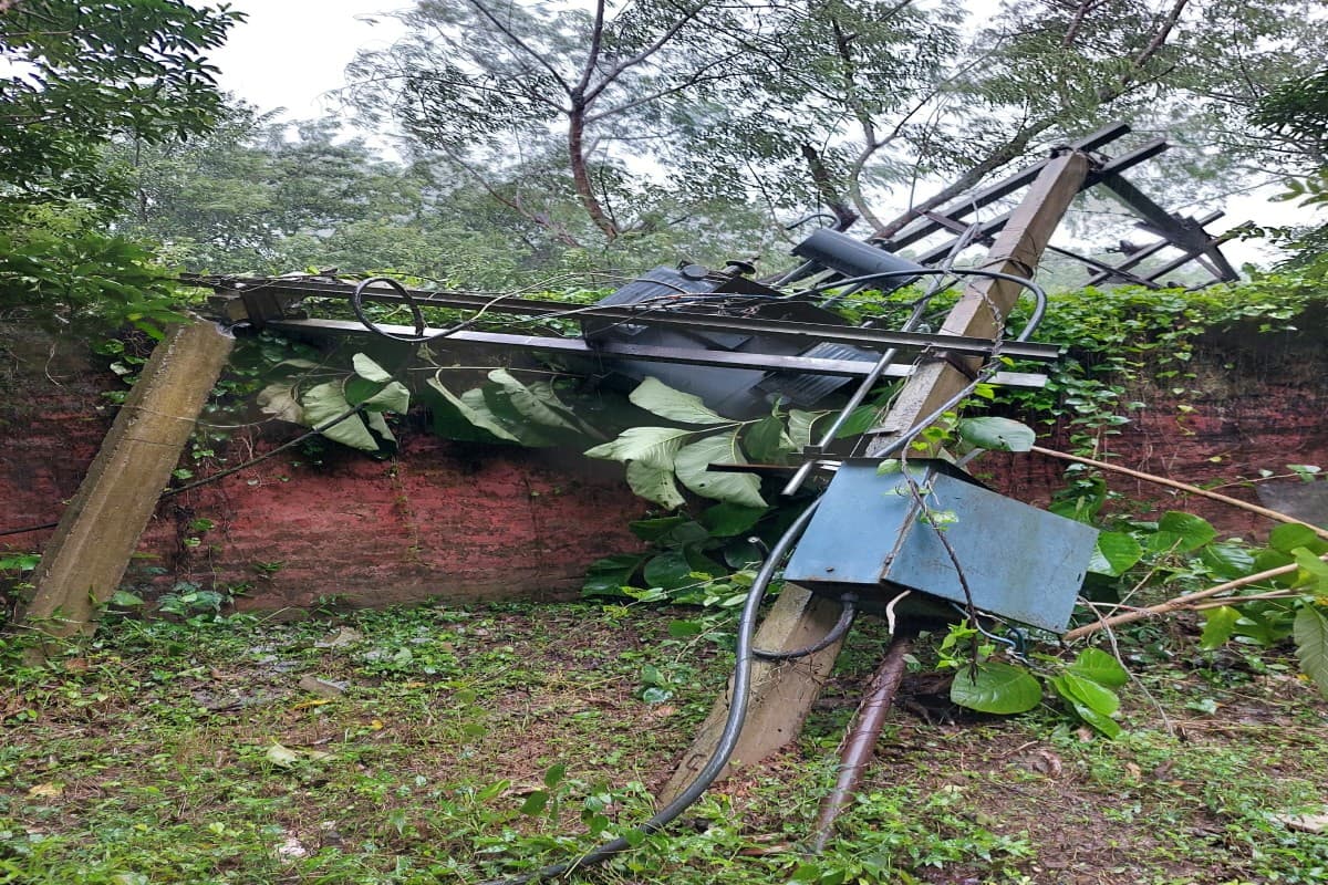 आंधी-पानी ने बढ़ायी परेशानी, रांची के कई इलाकों में 36 घंटे बाद भी नहीं आयी बिजली