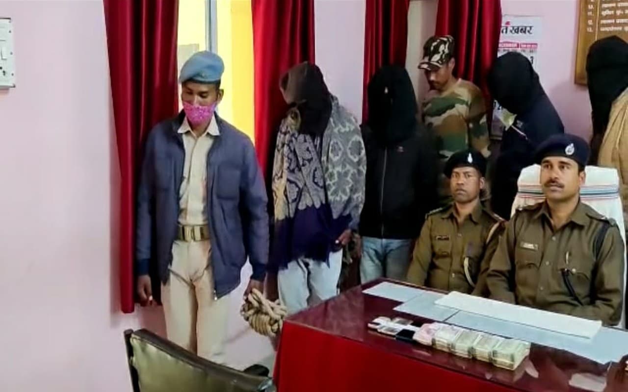 राजनीतिक दलों की बैठक : राहुल गांधी बोले - यह 'NDA' और 'INDIA' की लड़ाई