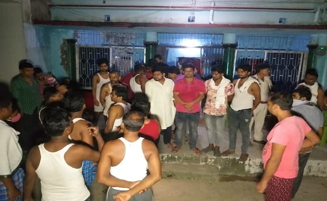 लालू के करीबी पूर्व पीपी व ट्रिपल मर्डर केस के अधिवक्ता के घर पर फायरिंग, वारदात सीसीटीवी में कैद...