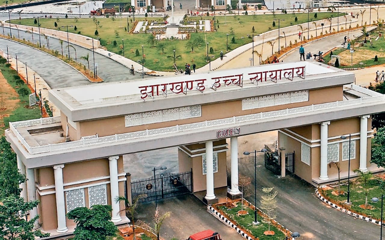 झारखंड हाईकोर्ट ने कहा- संविदा व दैनिककर्मी आवेदन दें, सरकार तीन माह में ले निर्णय
